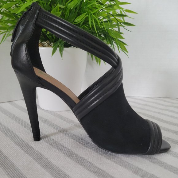 Joes Jean's Dexter Black Pumps - Picture 11 of 11